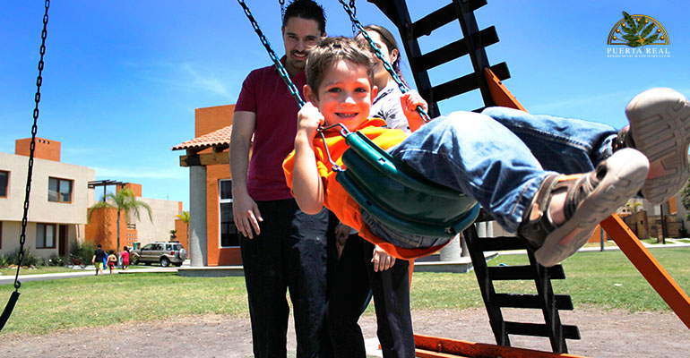 Tu familia estará feliz de vivir experiencias dentro de una casa Dinova Home